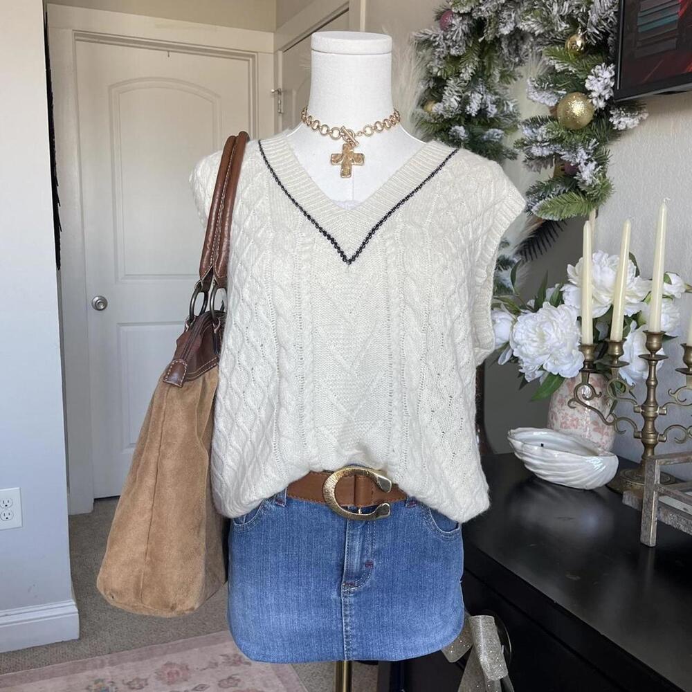 Sweater Vest